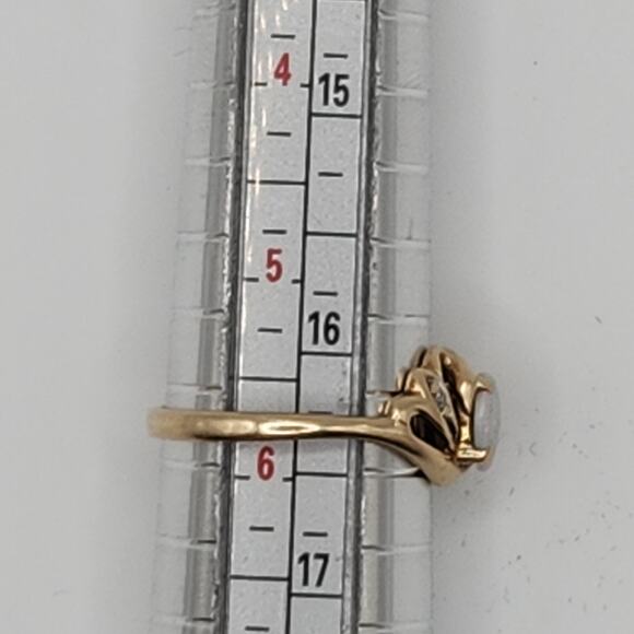 Authentic real 14k Yellow Gold Opal and Diamond Ring Size 5.75. - Picture 8 of 8
